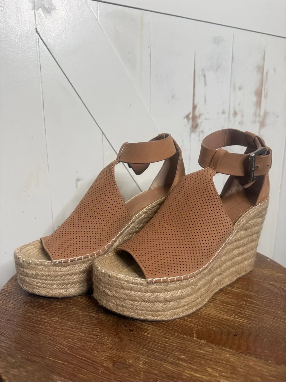 Marc Fisher chic tan
